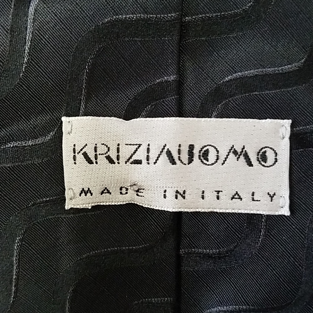 Kriziauomo mens tie